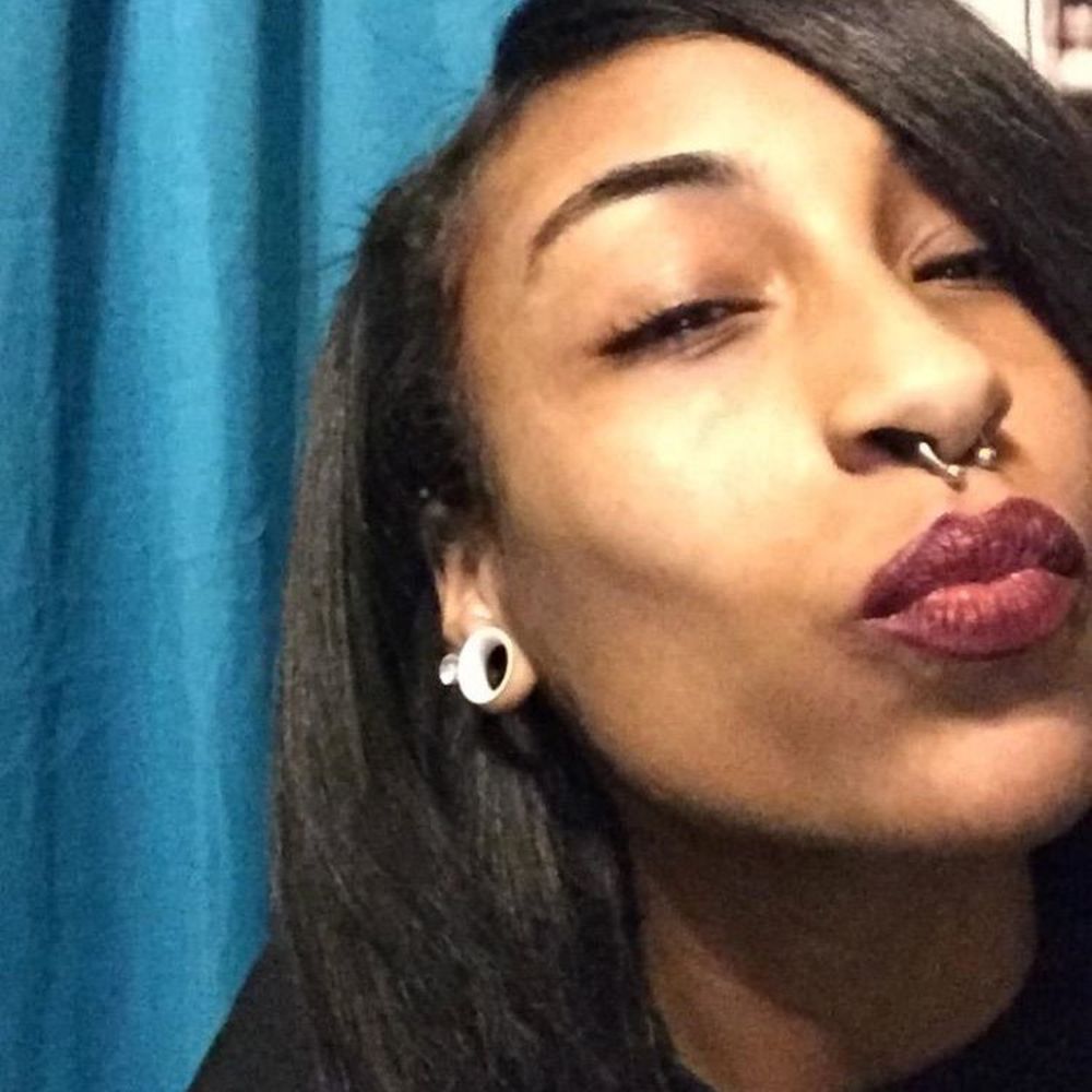 Meet your Posher, Alisha